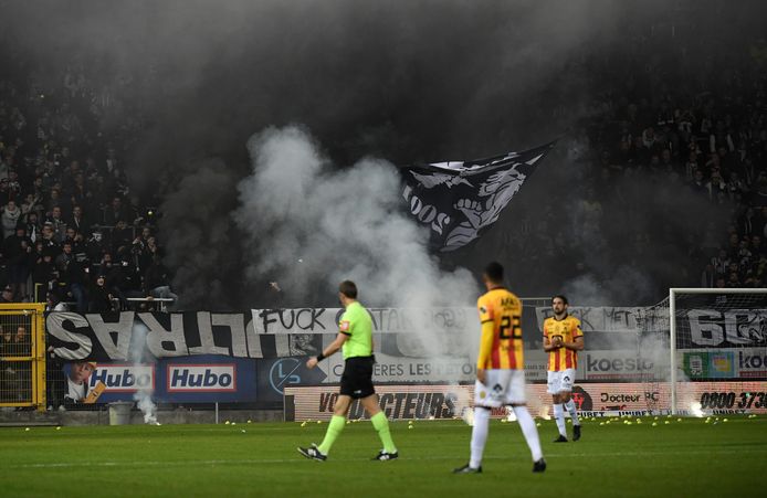 Een beeld uit de stopgezette Charleroi-KV Mechelen.
