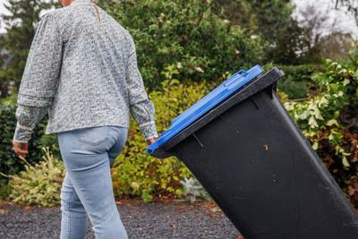 Oud papier en karton in Drimmelen niet langer in dozen: inwoners krijgen containers
