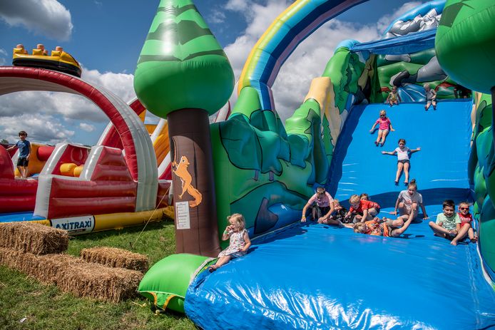 Kinderpret langs de Zevenheuvelenweg.