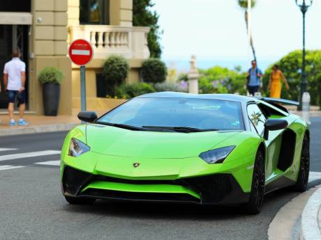 Un chauffard condamné pour avoir provoqué un accident avec une Lamborghini 