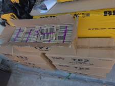 Politie treft 7000 stuks illegaal vuurwerk aan in Bunschoten: ‘Eén vonkje en het dak gaat eraf’