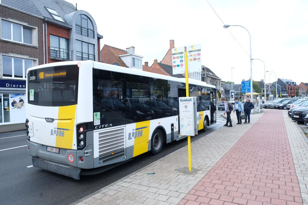Reparatie mogelijk Plaats Bonus Hoe kunnen we het openbaar vervoer promoten als het geen aantrekkelijk  alternatief is ?” | Foto | hln.be