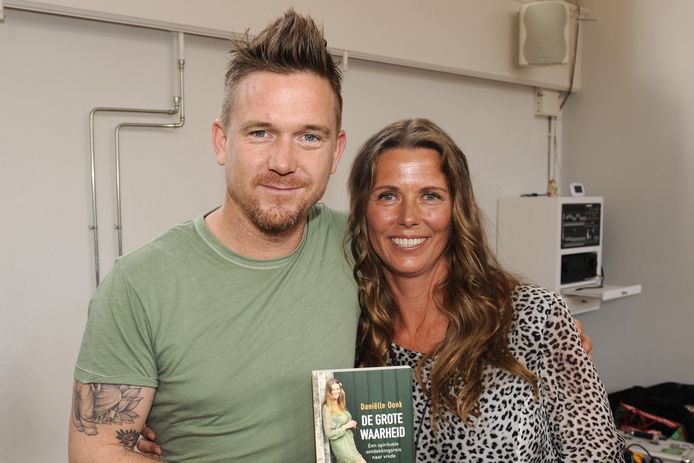 Daniëlle van 't Schip met halfbroer Johnny de Mol.