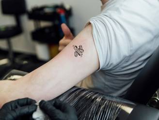 Zet eens een kroket op je arm: als je solliciteert bij aardappelverwerker Agristo, krijg je een ‘patatjestattoo’ bovenop je job