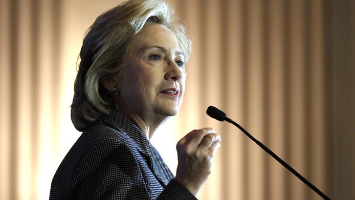 Clintons Waren Platzak Na Vertrek Uit Witte Huis Buitenland Hln Be