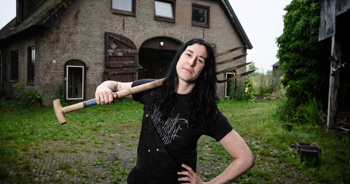 Raven Van Dorst Blijft Handjes Uit De Mouwen Steken Bij Apeldoornse Tv Boerderij Apeldoorn Ad Nl