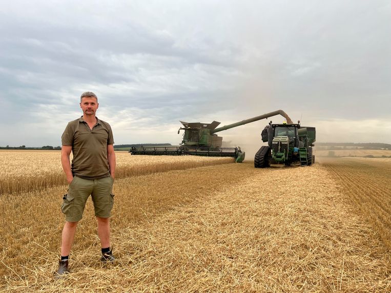 De Nederlandse boer Kees Huizinga in Oekraïne. Beeld Michiel Driebergen