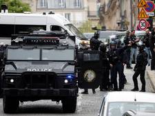 Man ‘wil broer wreken’ en dreigt met explosie in consulaat Iran in Parijs: ‘Getuige zag bomgordel’