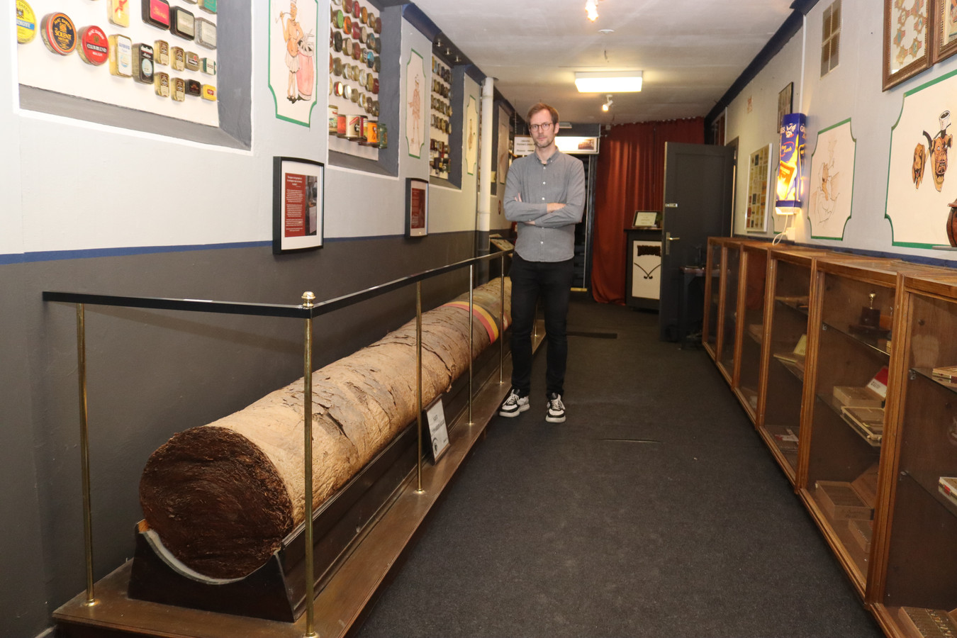 Grootste sigaar ter wereld wordt nóg groter “Nieuw tabaksblad maakt sigaar 410 kilogram zwaar