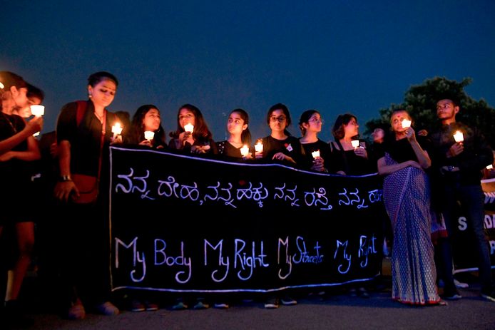 Indiase vrouwen protesteren tegen het seksueel geweld waar vrouwen in India regelmatig het slachtoffer van zijn.