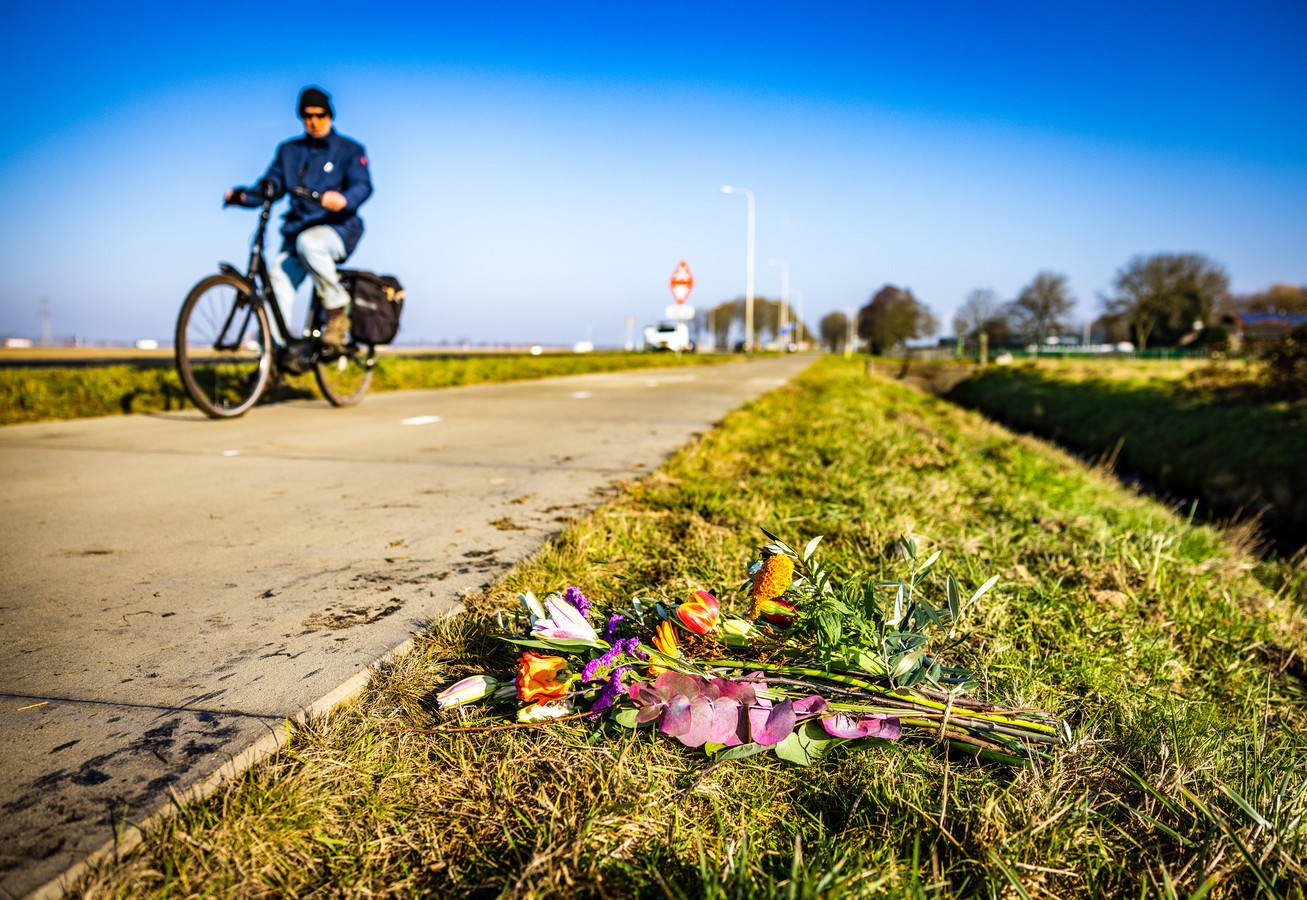 Lichaam van Mogos (18) werd gevonden in sloot, dorp rouwt ‘Het was een