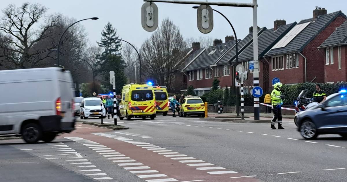 Man overleden aan gevolgen van verkeersongeval in Hengelo.