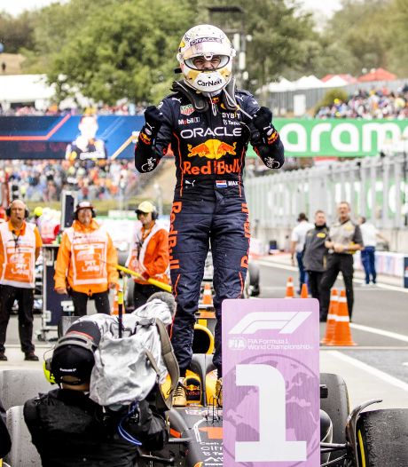 Buitenlandse media zien hoe Max Verstappen Ferrari ‘verwoest’: ‘In welke race wordt hij wereldkampioen?’