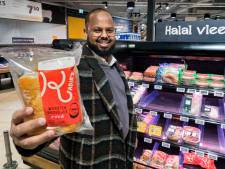 De halal worstenbroodjes van Kadir gaan als warme broodjes over de toonbank, zéker tijdens de ramadan