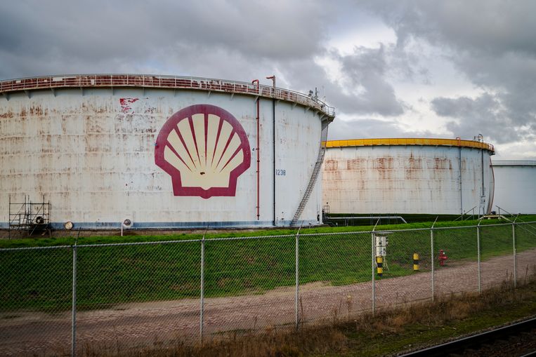 Shell verhuist naar Verenigd Koninkrijk, kabinet ‘onaangenaam verrast’