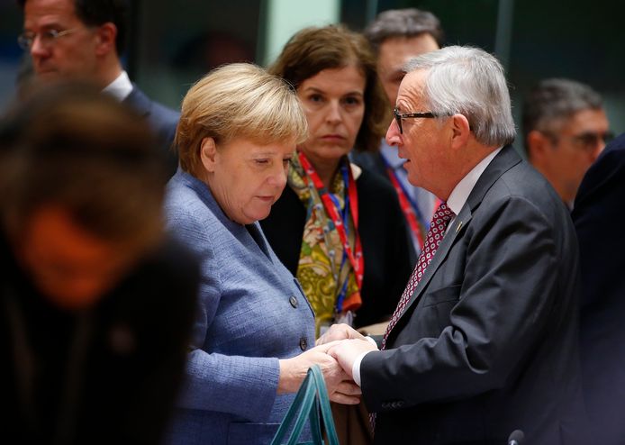 Europees Commissievoorzitter Jean-Claude Juncker samen met Duits bondskanselier Angela Merkel.