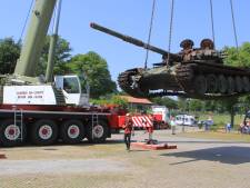 Uitgeschakelde Russische tank is weer terug bij het Vrijheidsmuseum in Groesbeek