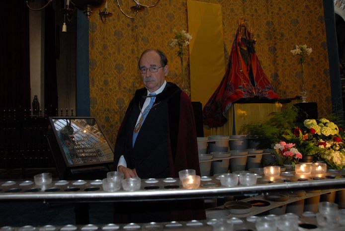 Jan Schellekens in de Mariakapel, voor het laatst te zien in een kovel.