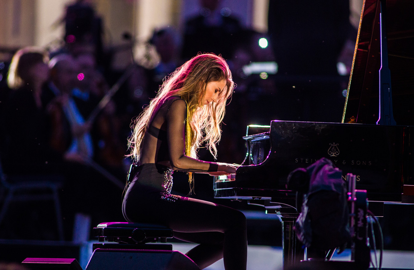 Het bewogen leven van pianiste Iris Hond | Foto | AD.nl