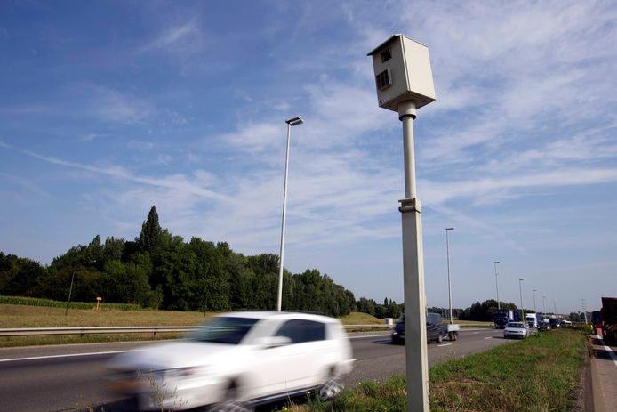 De flitspalen die nu langs Belgische snelwegen staan.