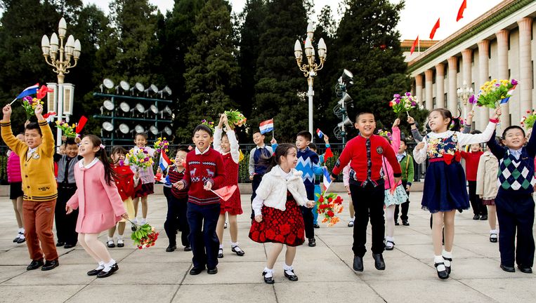 Chinese kinderen voor de Great Hall of the People. Beeld anp
