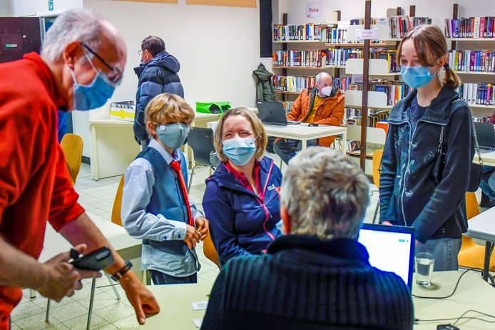 Startmoment Buurtcomputer voor voorjaar 2022 bib Denderleeuw