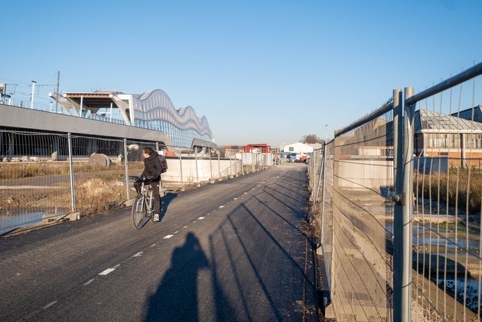 De voetgangers- en fietsersinfrastructuur van het stationsproject is geopend