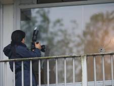 Woning in Delftse flat beschoten, kogelgaten in raam gevonden: ‘Geen idee waar dit vandaan komt’