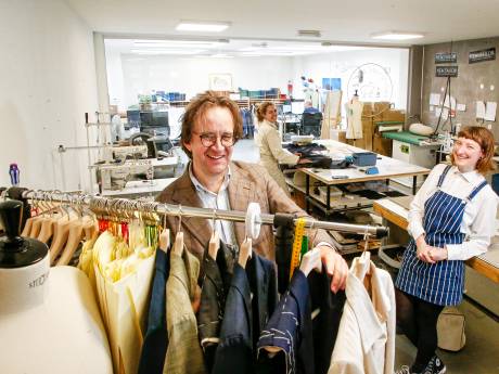 Maatpak duur? ‘We zijn goedkoper dan H&M’, zegt maatpakkenhandelaar Roel