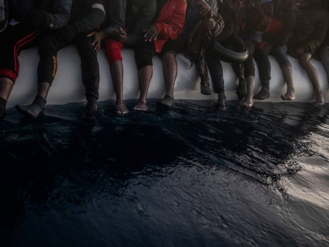 Italiaanse kustwacht redt 187 bootmigranten