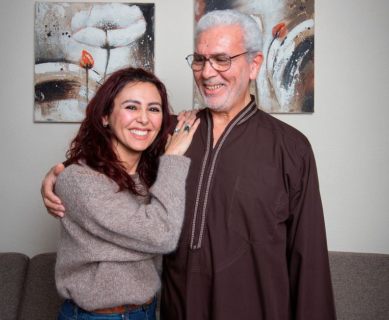 Jihane El Fahidi en haar vader Ahmed. Beeld Jörgen Caris