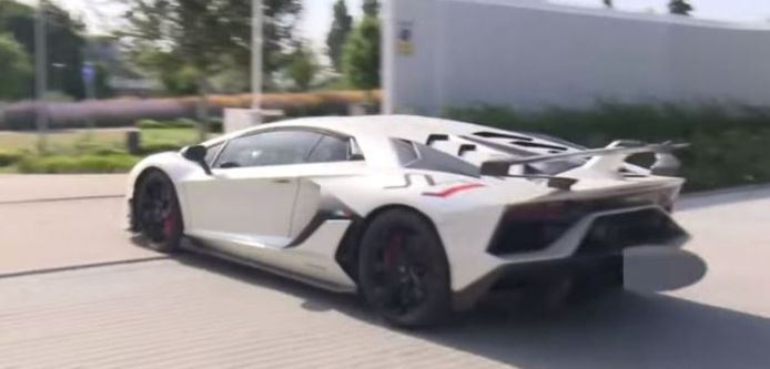 La Lamborghini Aventador SJ, le dernier plaisir d’Eden Hazard.