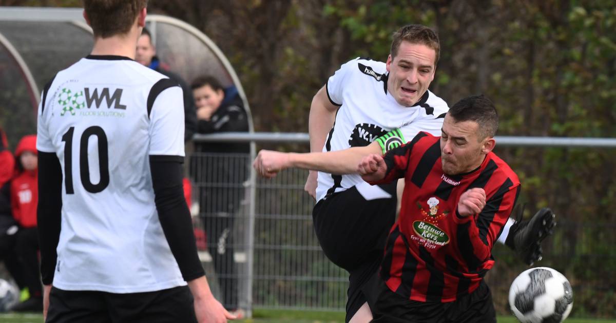5B: Wadenoijen trapt seizoen af met winst in derby