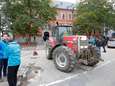 Des agriculteurs accueillent les parlementaires wallons en marge du vote sur le Ceta