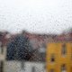 Weekend start winderig en wisselvallig