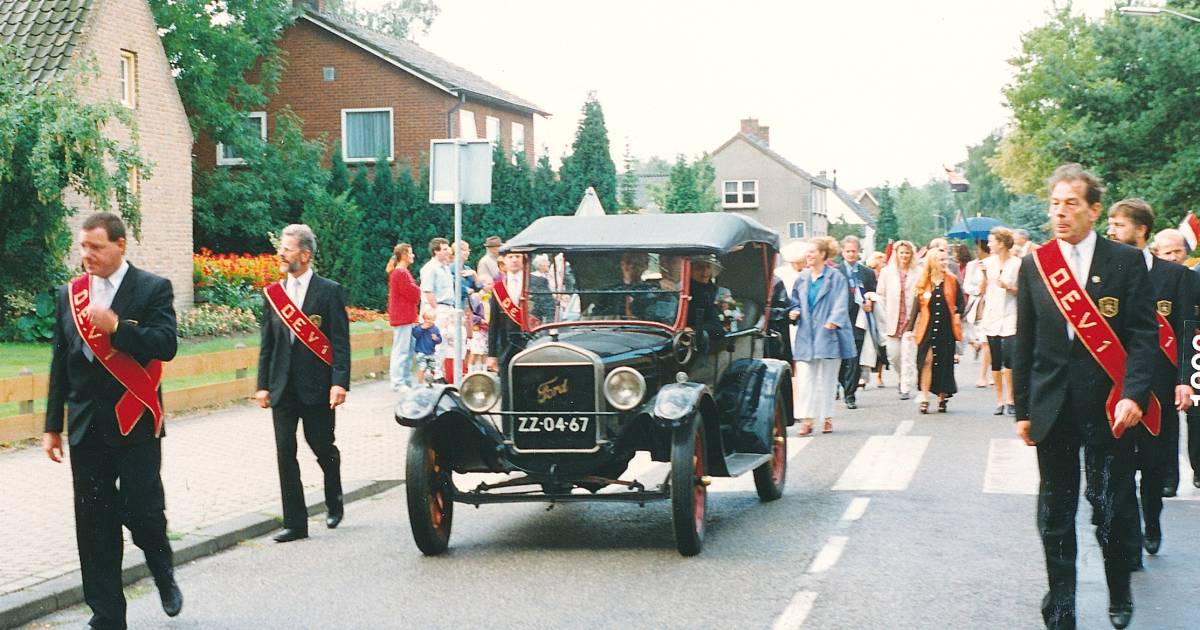 De moordende schutterskoning en andere waargebeurde verhalen: 120 jaar OEV1