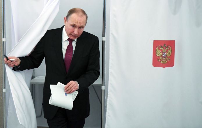 De Russische president Vladimir Poetin tijdens de verkiezingen in 2018.