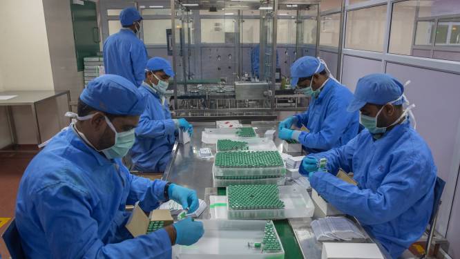 Grootste vaccinfabrikant ter wereld stopt productie coronavaccin wegens stilvallen vraag