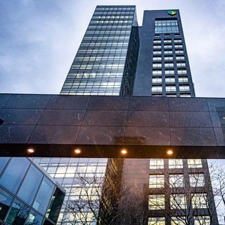 ‘Stadsdorp in kantoor ABN Amro is ongelofelijk inefficiënt en vervuilend’