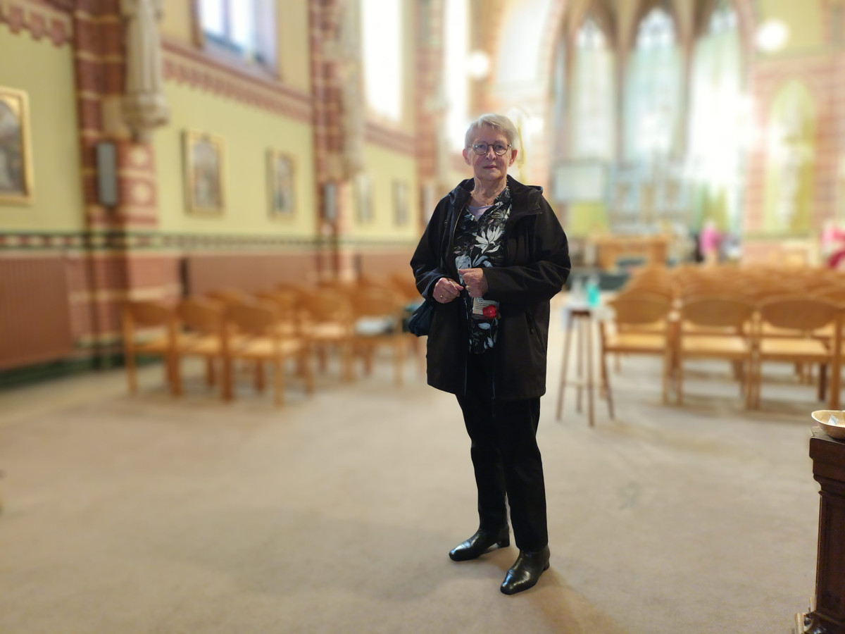 Tussen 1945 en 1958 was Annie Baijens leerlinge en bewoonster van het IvD. Iedere ochtend om 7 uur zat zij in de kapel voor de Heilige Mis.