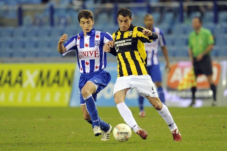 Duel uit de wedstrijd Vitesse-Heerenveen Beeld anp