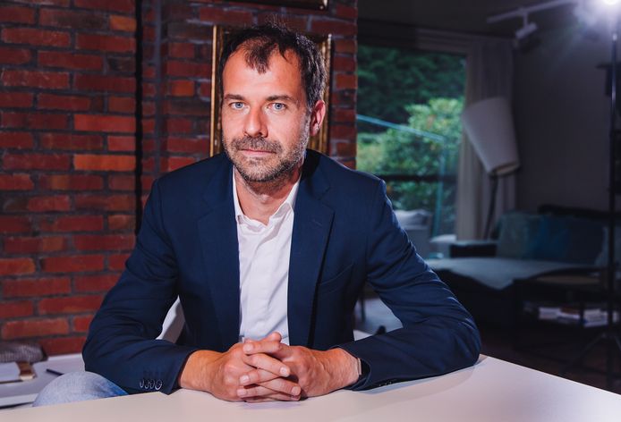 “Piekeren is voor 50 procent aangeboren”: prof Filip Raes vertelt hoe ...