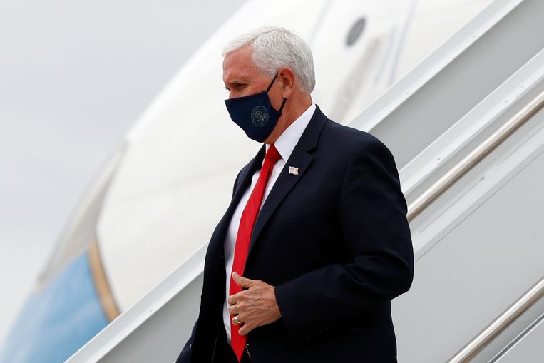 Vicepresident Mike Pence is wel regelmatig te zien met een mondmasker. Beeld AP