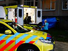 Vrouw die vanaf tweede etage uit raam viel in Dordrecht is zwaargewond, misdrijf uitgesloten