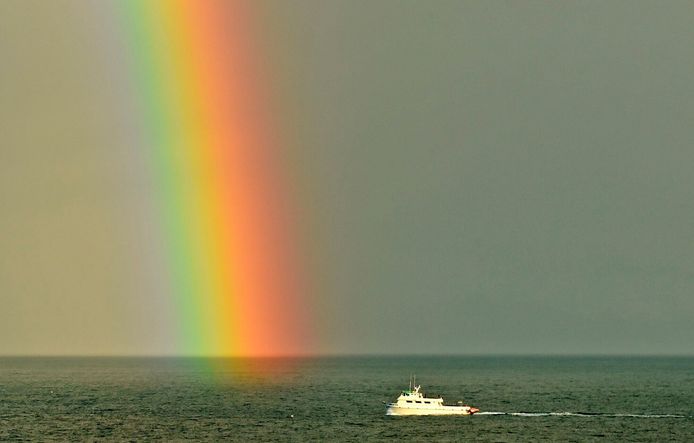 De kustwacht van Santa Barbara tweette in januari 2019 deze foto van de Conception, een regenboog sierde de horizon.