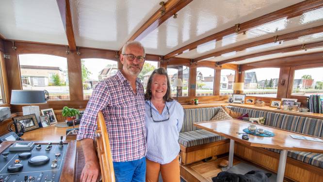 Engelse Andy en Nathalie meren met in 1914 in Daarlerveen gebouwd schip aan in... Daarlerveen: ‘That’s our ship, amazing!’