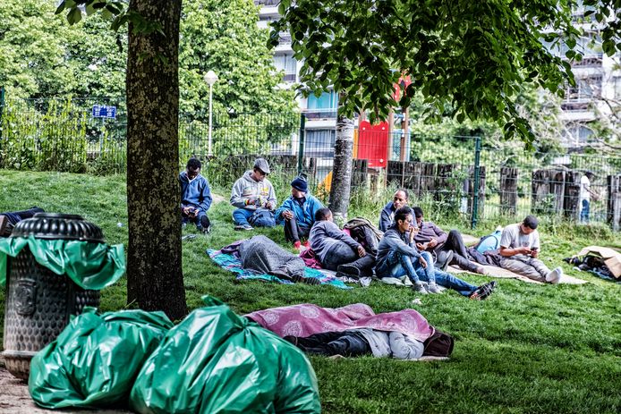 De zes ronselden slachtoffers in het maximiliaanpark.