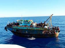 Steeds meer bootvluchtelingen bereiken Italiaans eiland Lampedusa