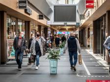 Budgetwinkel SoLow en Dugout kleding naar de Elzas Passage in Helmond, kledingzaak Barrows vertrekt