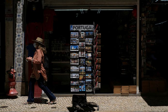 De mondmaskerplicht in open lucht is niet langer van kracht in Portugal.